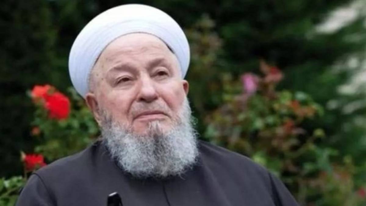 Mahmut Efendi (Kuddise Sirruhu) cenaze namazına binlere kişi katıldı