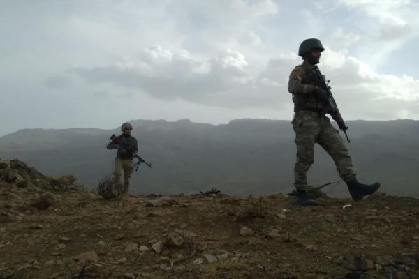 Irak'ın kuzeyinde 3 PKK'lı terörist etkisiz hâle getirildi
