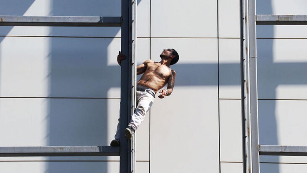 İntihar girişimini çekirdek yiyerek izlediler