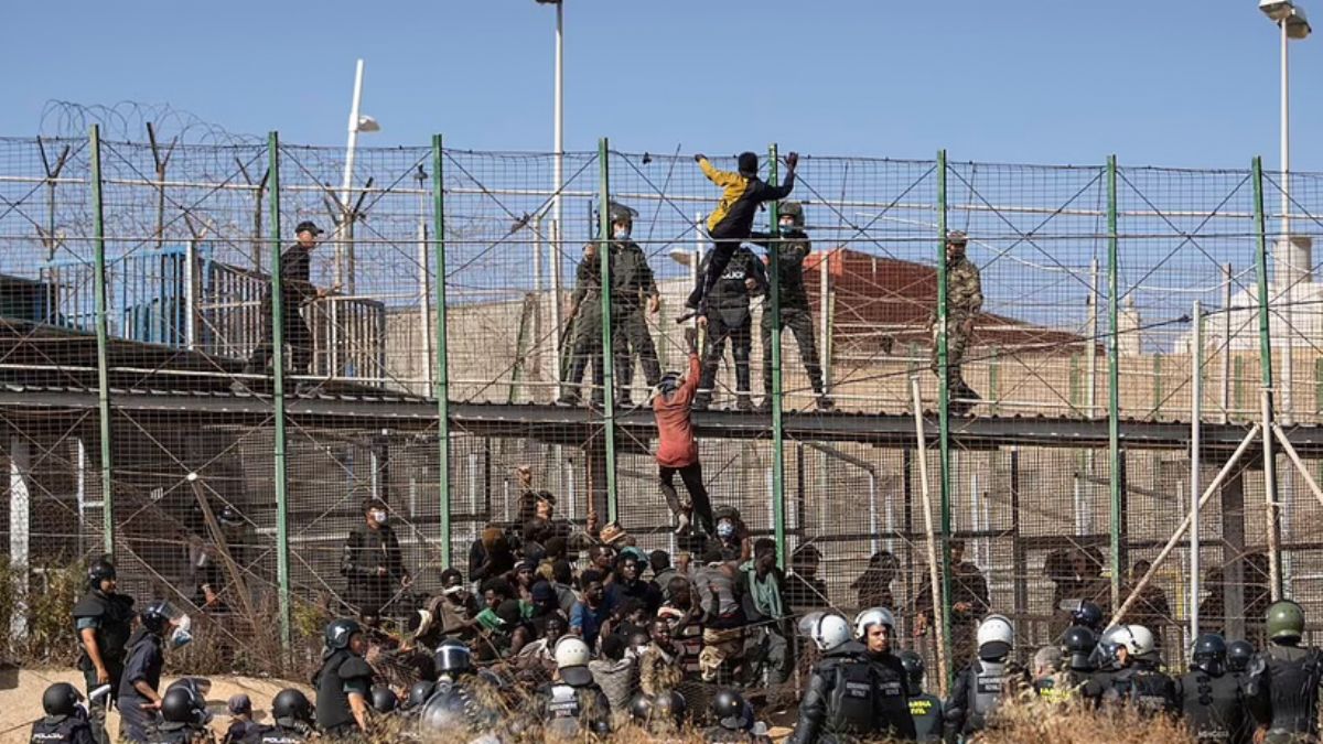 Afrika’dan Avrupa'ya göç yolunda izdiham: 23 kişi hayatını kaybetti