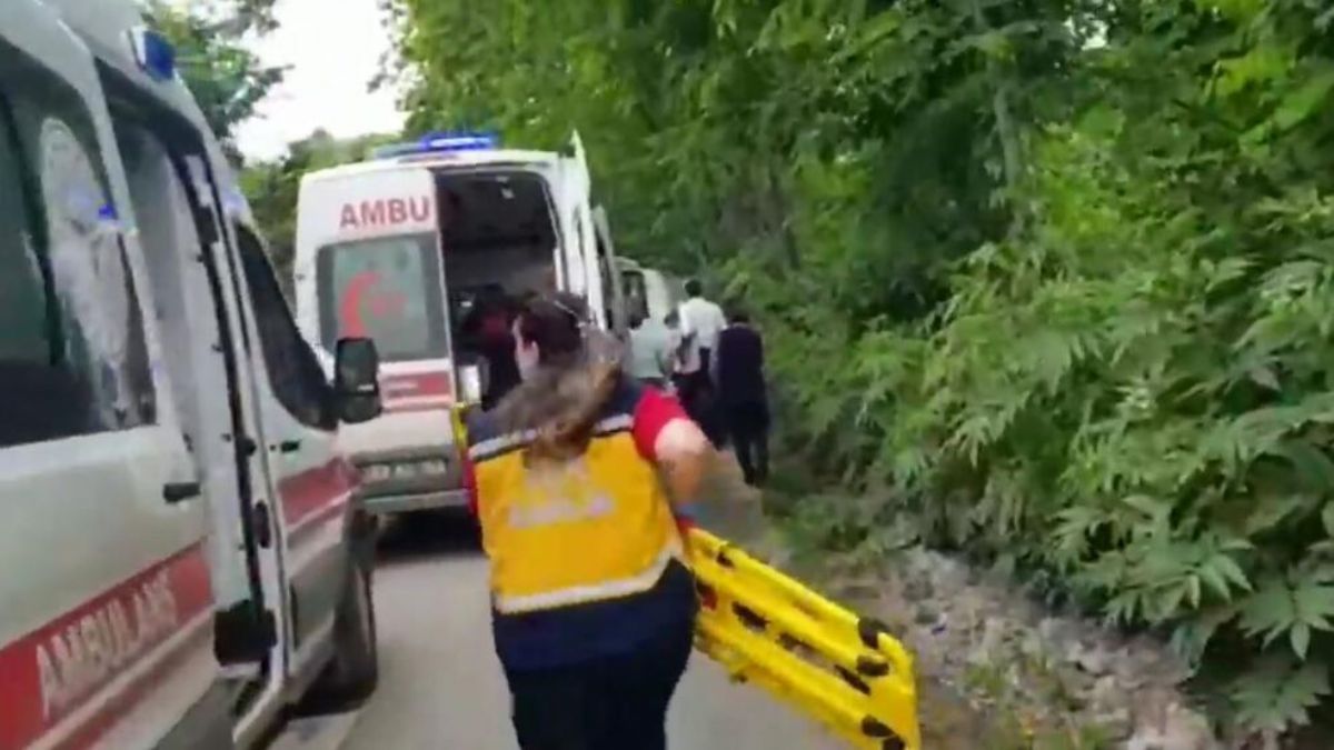 Toplantı dönüşü kahreden kaza! Dekan öldü, 19 kişi yaralandı