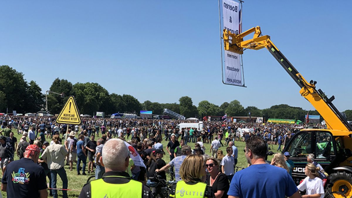 Hollandalı çiftçilerden ‘kısıtlama’ isyanı