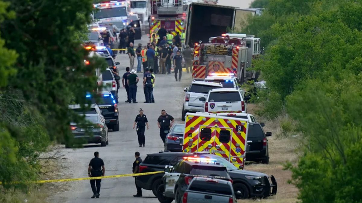 Ülkede dehşet! Terk edilmiş kamyonda onlarca ceset bulundu