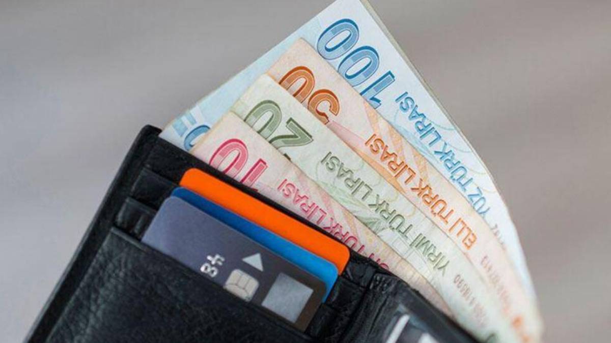 Memur maaşları zamlı mı yatacak? Memur maşları bayramdan önce mi yatacak? 8 Temmuz'da memur maaşları zamlı mı olacak?