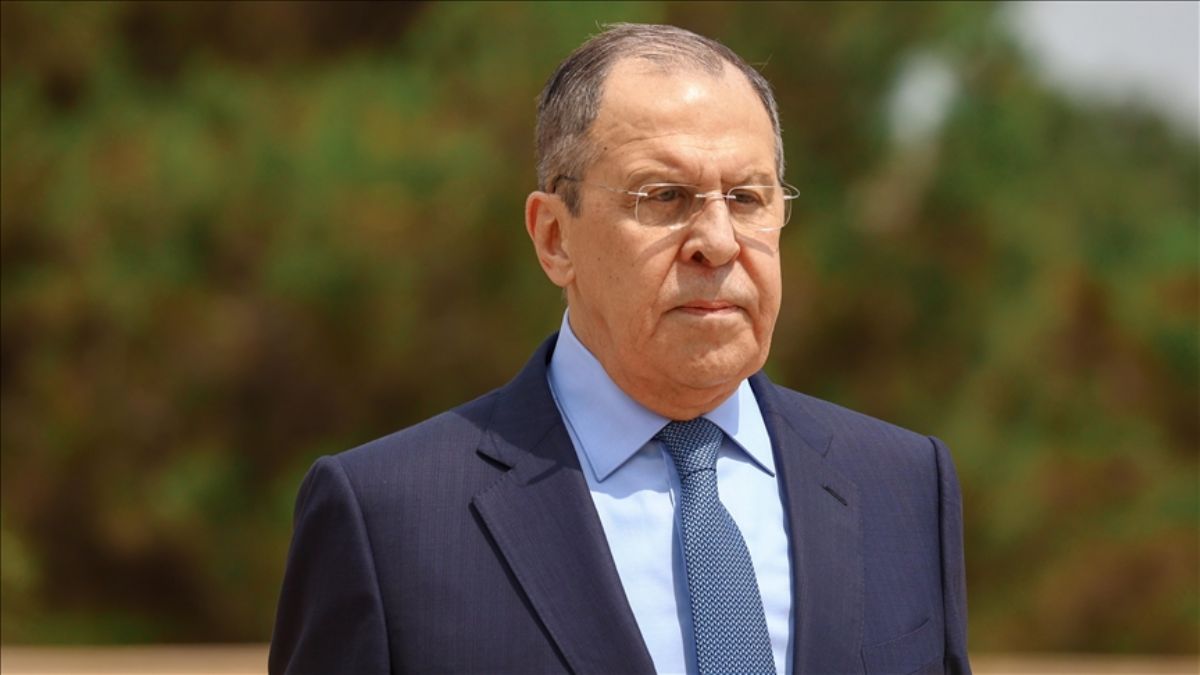 Lavrov: Kararları alan Zelenskiy değil