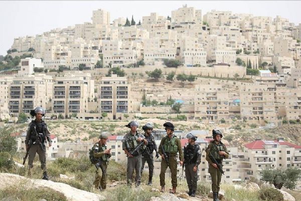 Batı Şeria'da çıkan olaylarda üst düzey İsrailli bir komutan ve yerleşimciler yaralandı