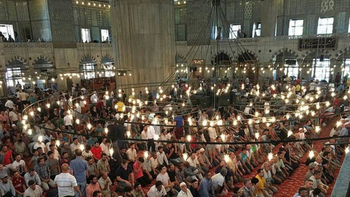 Çanakkale kurban bayramı namazı saat kaçta kılınacak? 9 Temmuz Cumartesi Çanakkale bayram namazı