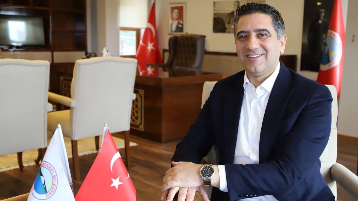 Menderes Belediye Başkanı Mustafa Kayalar neden gözaltına alındı? Mustafa Kayalar serbest bırakıldı mı? Mustafa Kayalar niye gözaltında?