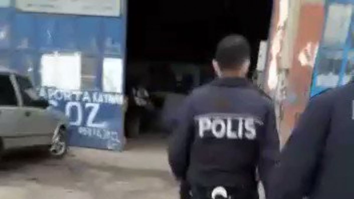 Pandemi dönemin en tuhaf olayı! Depoda kaçak tıraş baskını