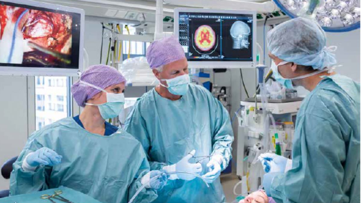 Hollanda'da yapay kalp nakli yapılan ilk hasta öldü