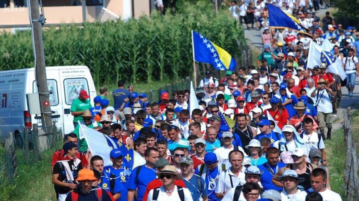 Ölüm yolunda 'Barış Yürüyüşü' başladı