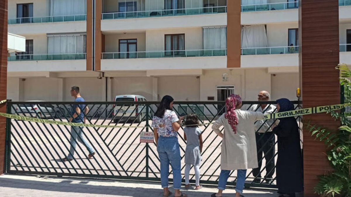 2 günlük eşini öldürdü