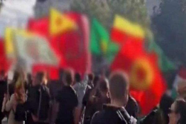 Terör örgütü PKK yandaşları Stockholm'de ortaya çıktı!