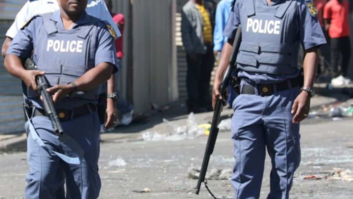 Güney Afrika'da barda silahlı saldırı: 14 ölü