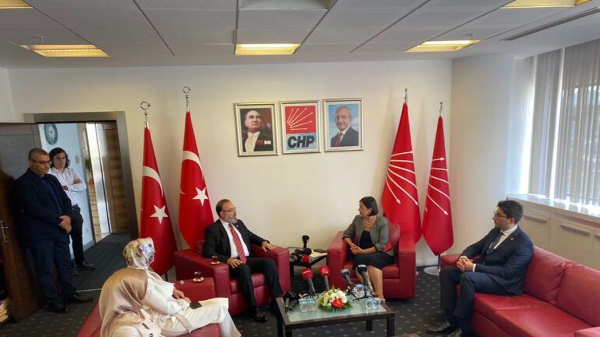 CHP-AK Parti bayramlaşmasında 'EYT' tartışması