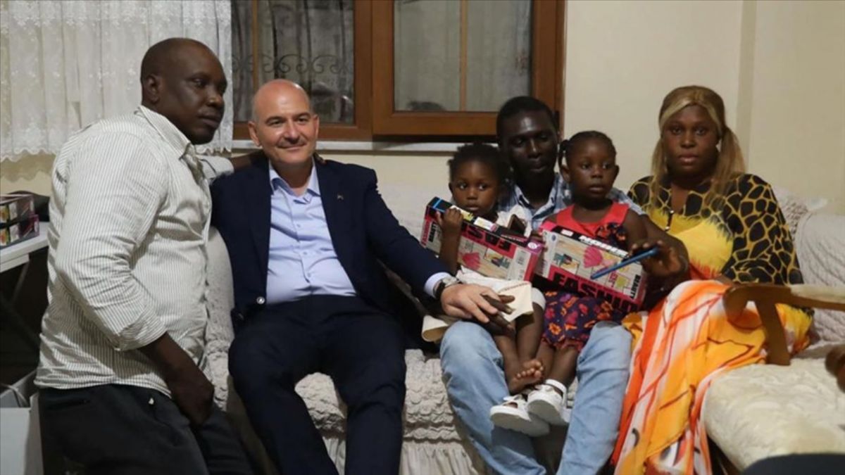 Soylu'dan sözlü saldırıya uğrayan Senegalli aileye ziyaret
