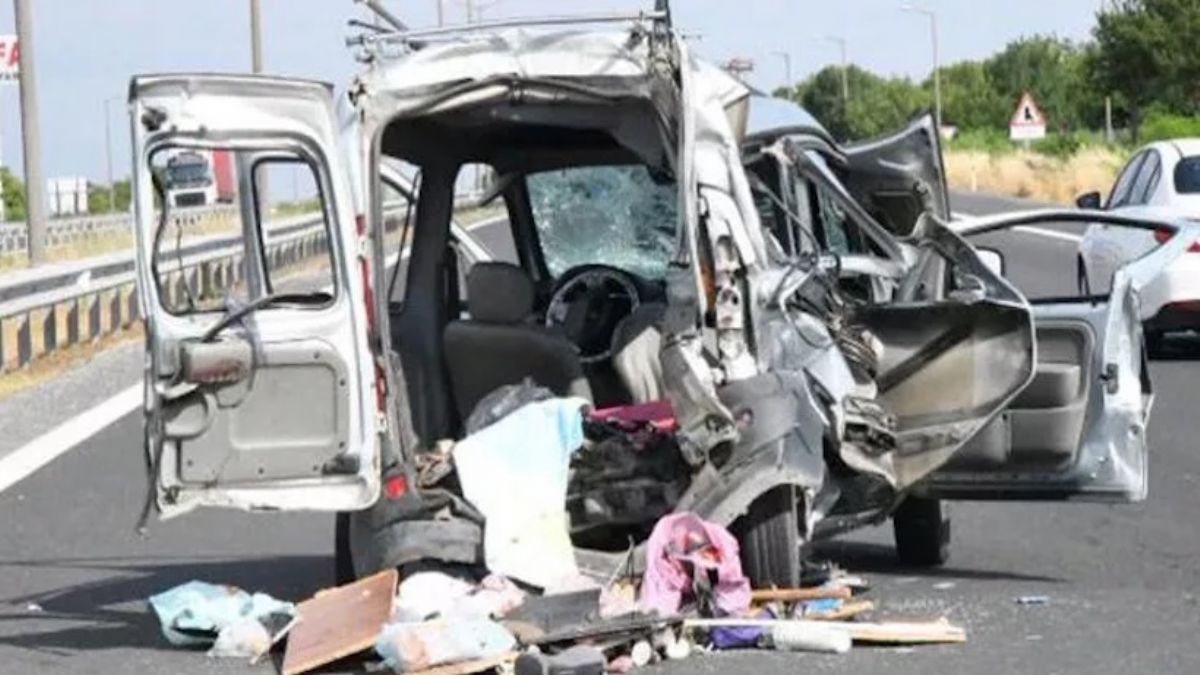 Tekirdağ Çorlu'da trafik kazası: 3 ölü, 5 yaralı