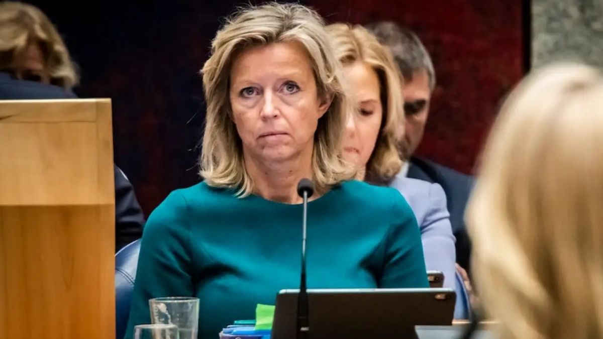 Hollanda'dan 27 yıl sonra gelen soykırım özrü