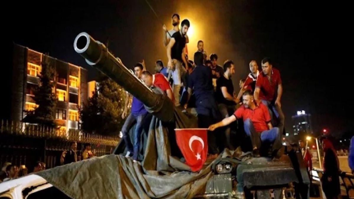 Küresel emperyalizmin tasmalı köpekleri