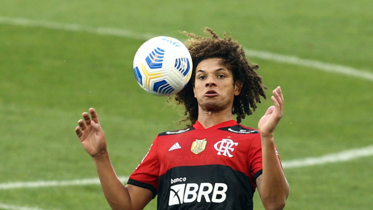 Fenerbahçe, Brezilyalı futbolcu Willian Arao ile anlaştı