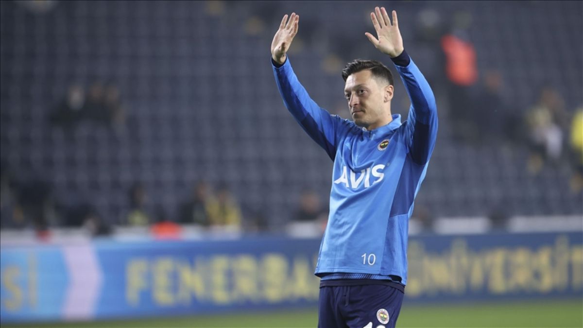 Mesut Özil'den Fenerbahçe'ye veda mesajı
