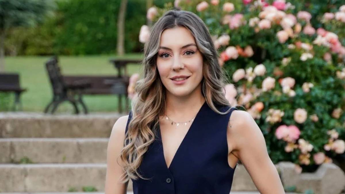 Duy Beni dizisi Bahar kimdir? Bahar'ı hangi oyuncu oynuyor? Duy Beni Bahar öğretmen kimdir? Bahar'ın gerçek adı nedir?