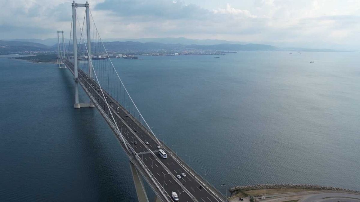 1915 Çanakkale Köprüsü'nden 5 günde ortalama 14 bin araç geçti