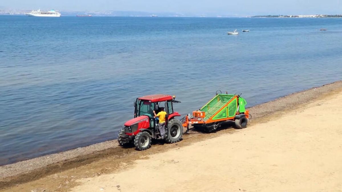Türkiye'de ilk! Sahilden toplanan yosunlar gübreye dönüştürülüyor