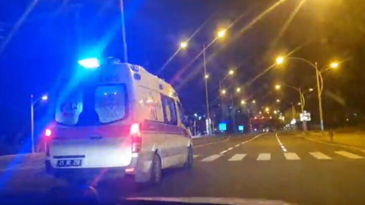 Eski eşini sokakta bıçaklayıp, tabancayla vurdu