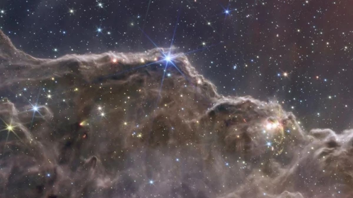 Bilim insanları, uzayın derinliklerinden gelen çok farklı bir sinyal keşfettiler