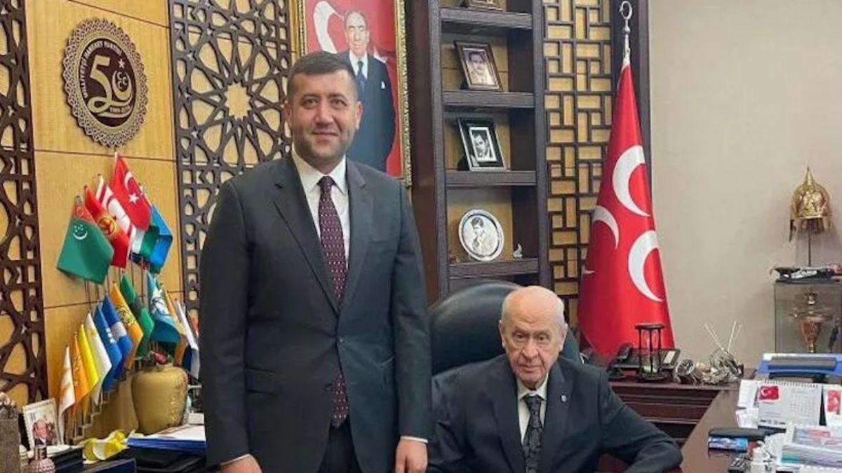 Baki Ersoy yeniden MHP'de
