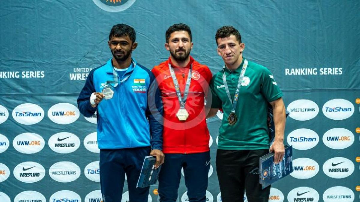 Milli güreşçiler 7 madalya ile birinci oldu