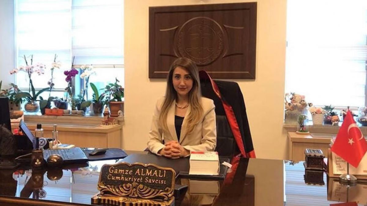 İlk kadın başsavcı göreve başladı