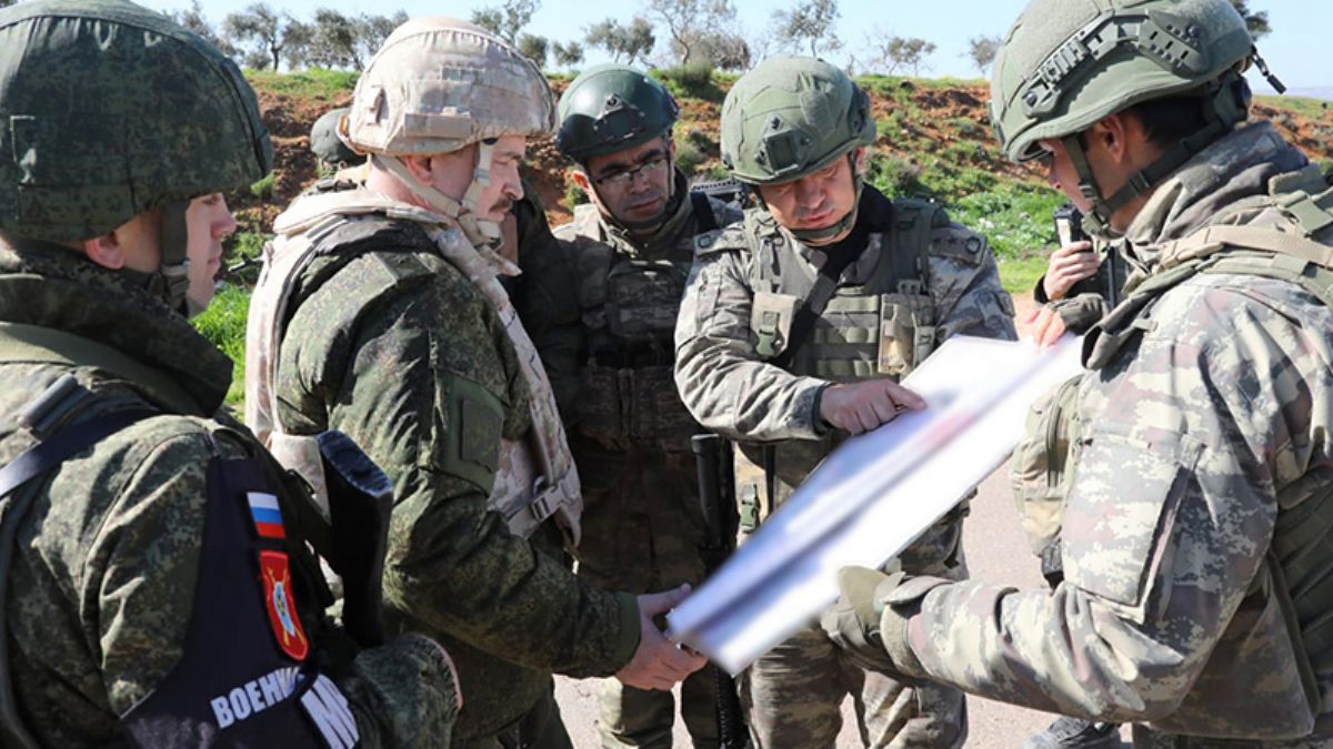 Ukrayna'da çatışmak üzere paralı asker toplayan Suriyelilere yaptırım