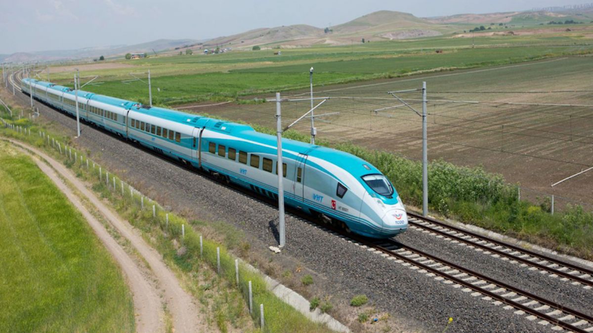 Bir İl'e daha hızlı tren müjdesi! Yolculuk süresi 7 saatten 2 saate inecek