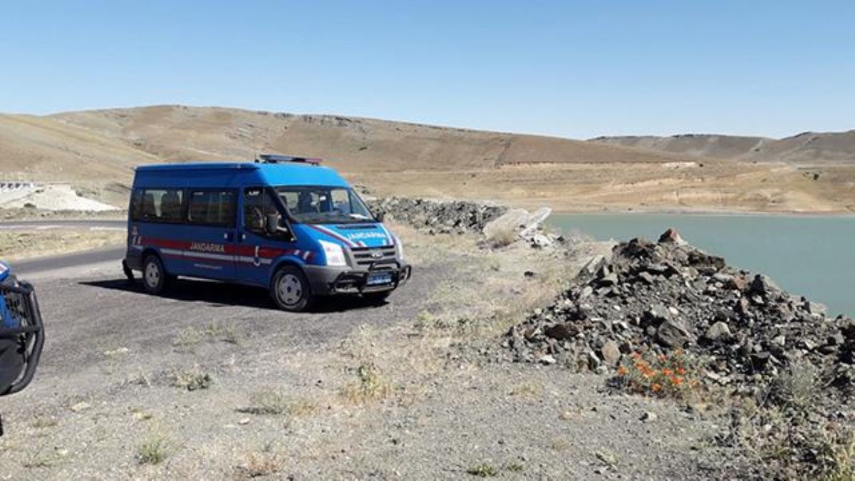 Suya düşen oltasını almak için baraja giren öğretmen boğuldu