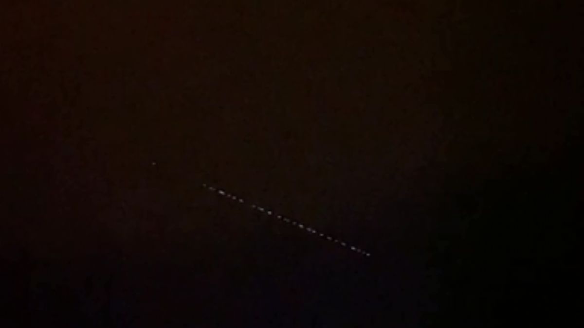 İstanbul semalarında art arda giden ilginç ışık hareketleri merak konusu oldu