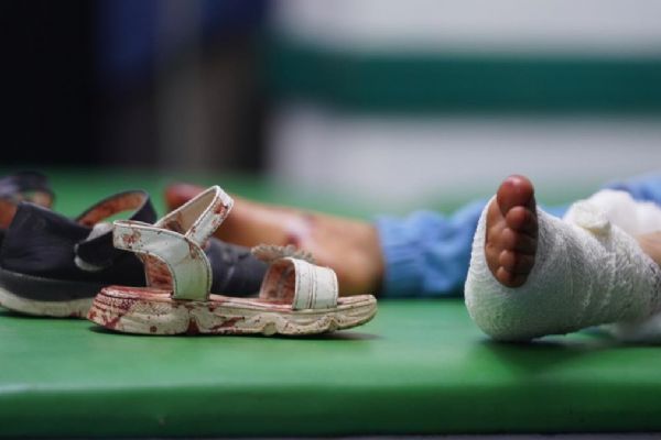 Husilerden sivillere saldırı: 11 çocuk yaralı