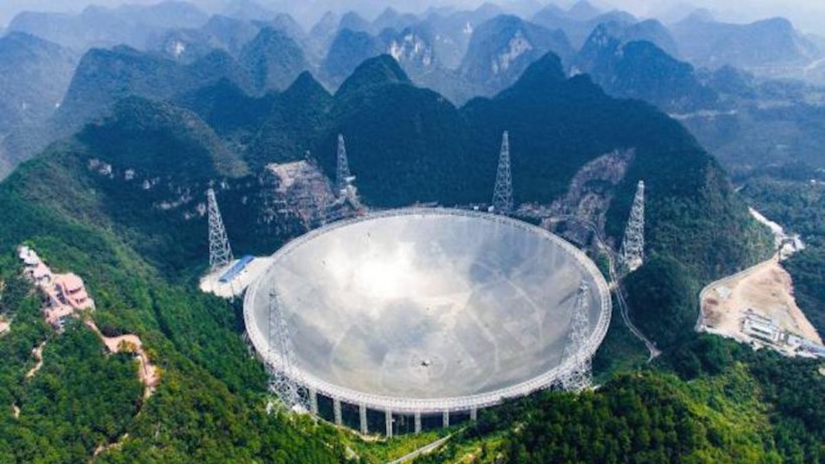 Çin'in dev radyo teleskobu FAST, 660 pulsar tespit etti