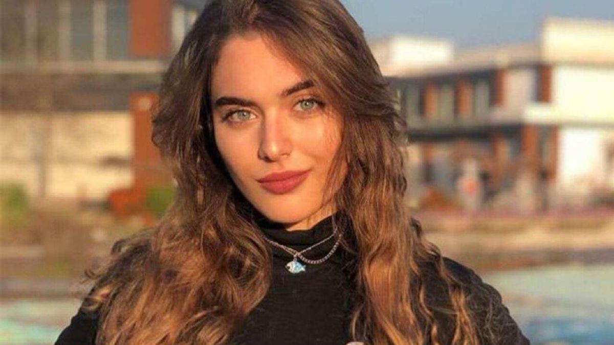 Tozluyaka Hazal kimdir? Çağla Şimşek'in oynadığı dizi ve filmler hangisidir?