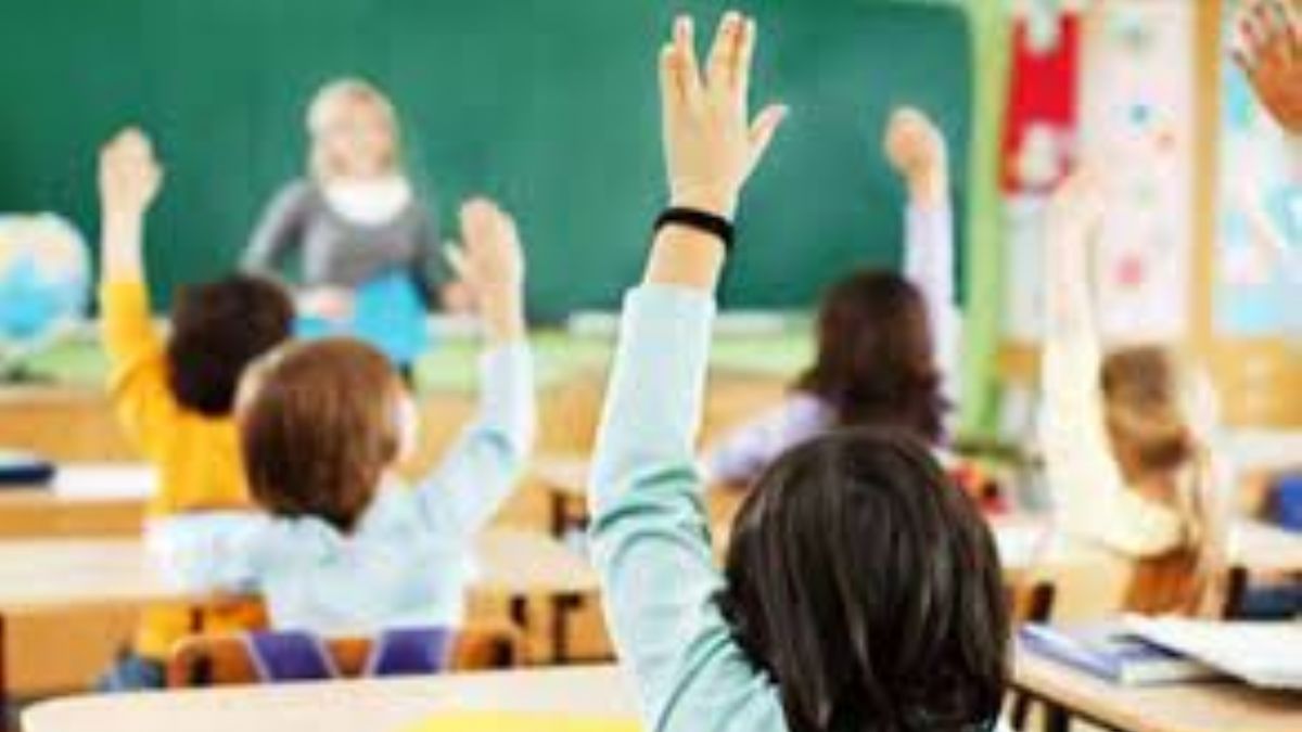 Okullar ne zaman açılacak? 2022 MEB okullar hangi tarihte açılıyor? Yaz tatili ne zaman bitiyor?