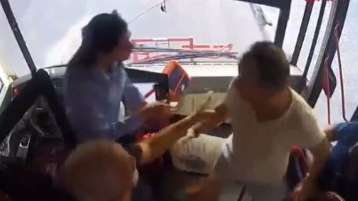 Kadın şoföre yumruk atan adam tutuklandı mı? Kadın şoföre yumruk atan adam olayı nedir?