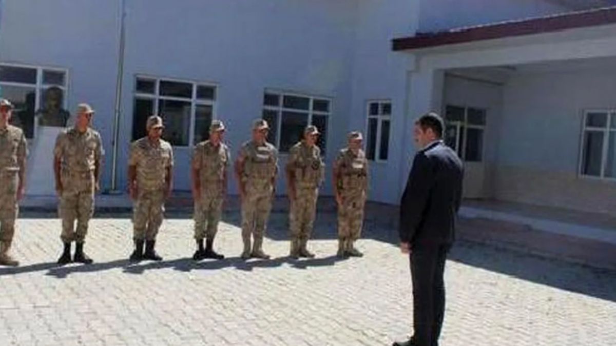 AK Parti il başkanını karakol ziyaretindeki karşılamaya inceleme