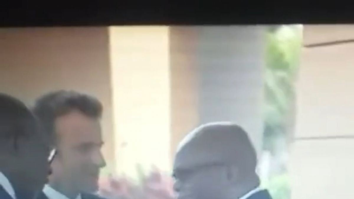 Macron'a yapılan bu hareket gündem oldu