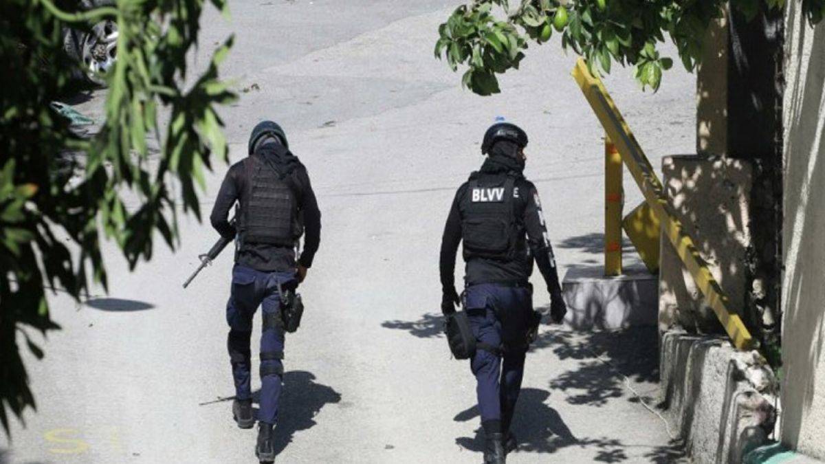 Ülkede kan donduran olay: Eski senatör ve yeğeni yakılarak öldürüldü