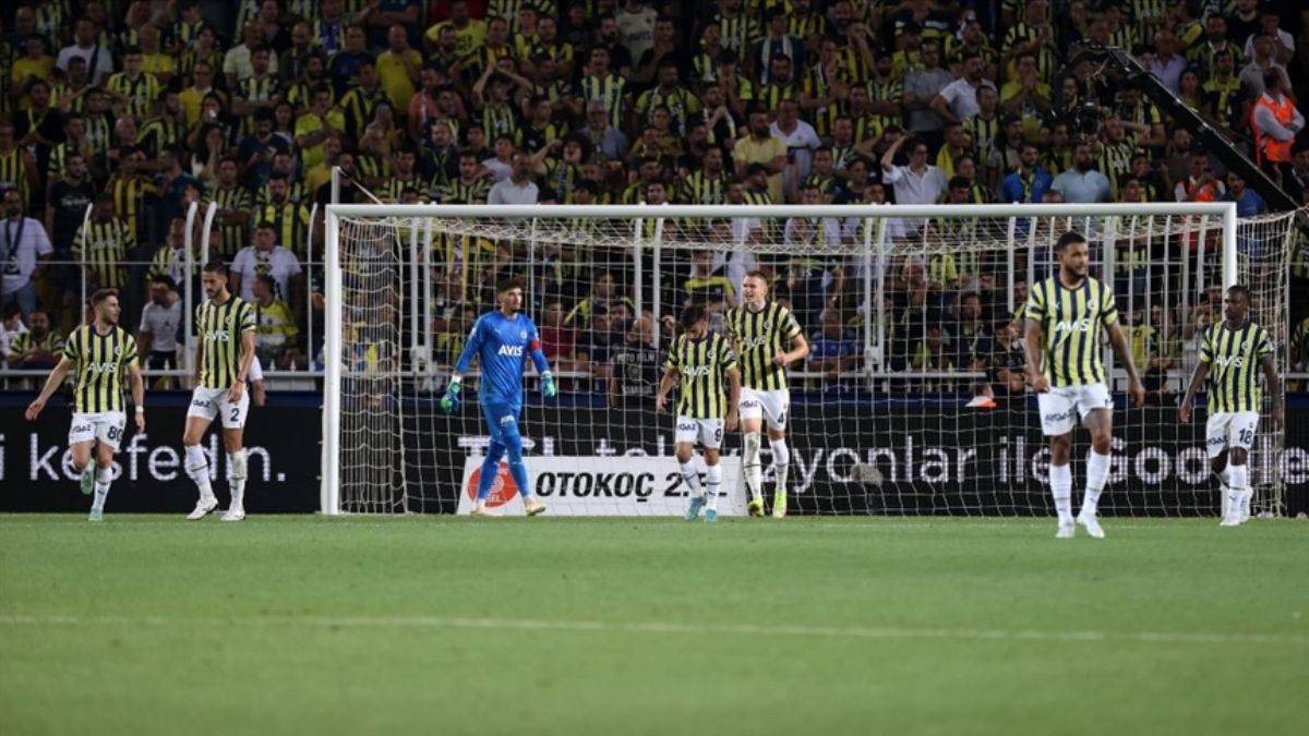 Fenerbahçe kayıpla başladı; Ali Koç'tan takıma eleştiri