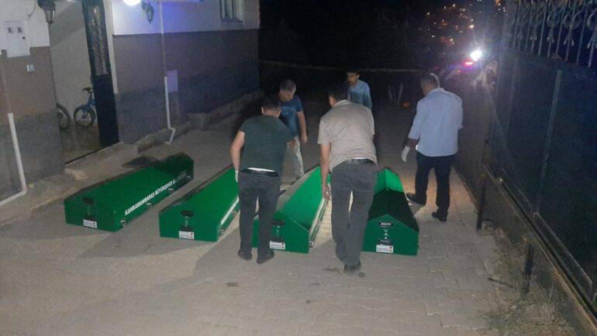 Anne-baba ve 2 kardeşini öldürüp intihar etti