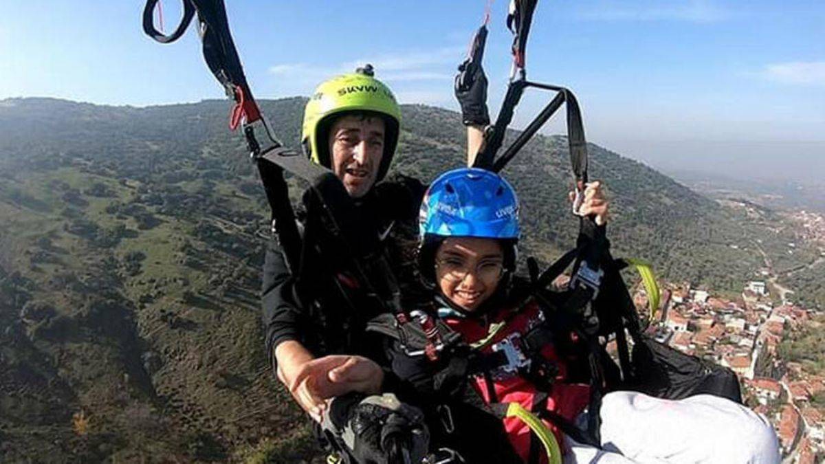 Okul müdürü, yamaç paraşütü kazasında öldü