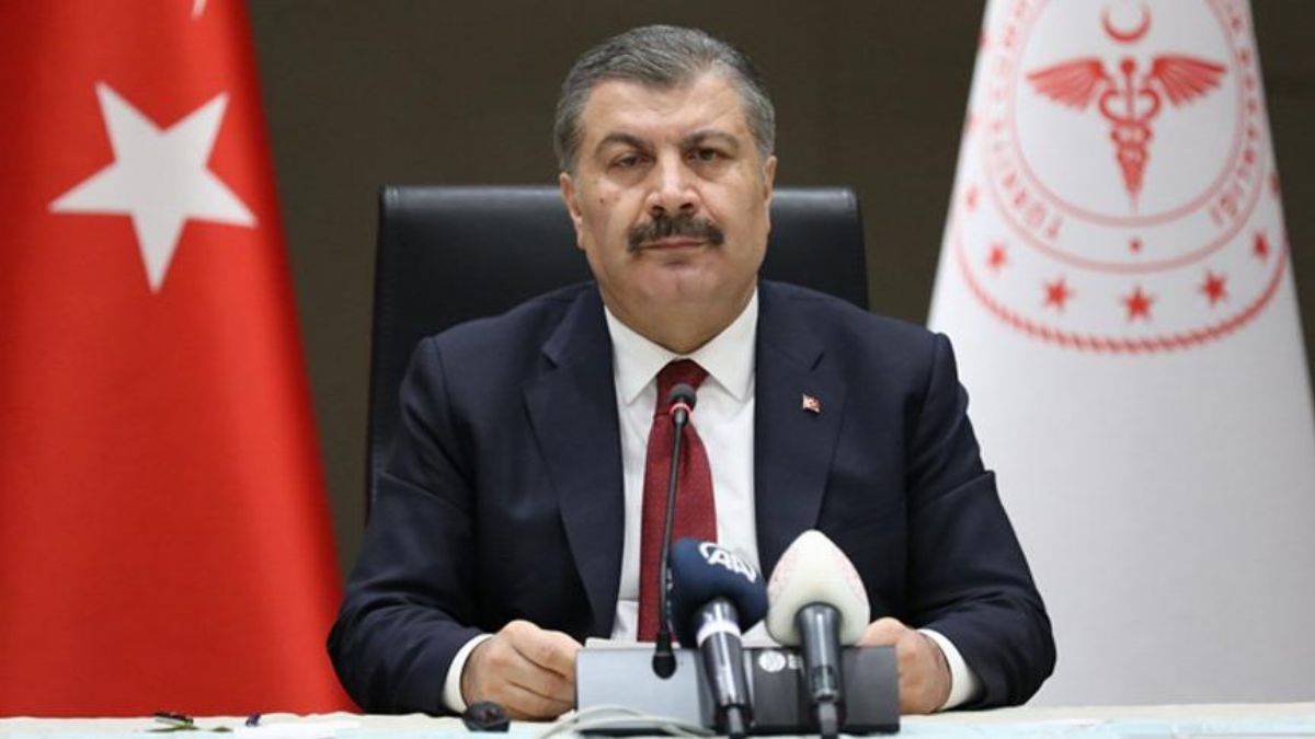 Bakan Koca’dan yönetmelik mesajı: Performans Sistemi’nin fişi çekildi