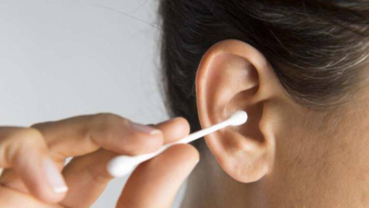 Kulak çubuğu kullanmak zararlı mı? Kulak çubuğu kulağı tıkar mı? Kulak çubuğu kullanmak işitme kaybına yol açar mı?